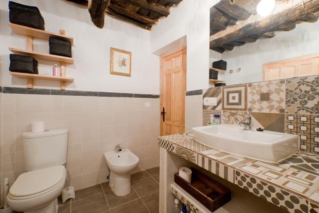 La Casa Rural De Paco Y Ana Pitres المظهر الخارجي الصورة