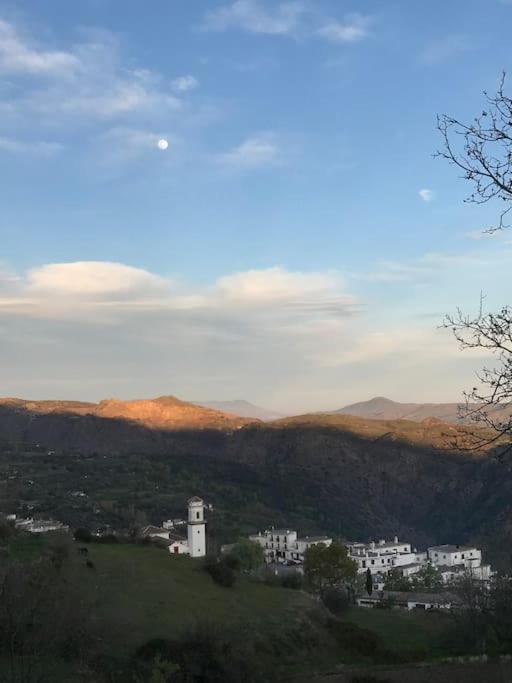 La Casa Rural De Paco Y Ana Pitres المظهر الخارجي الصورة